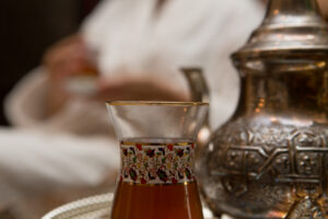arabisch kopje thee vrouwen spa