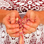 Rose leaves in hand - Energetic body work with Reiki and reading